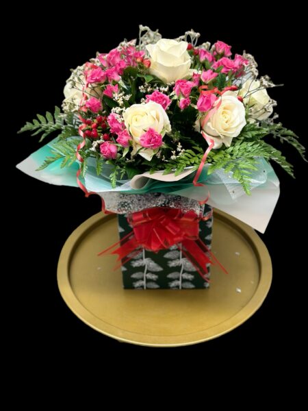 Christmas bouquet in the water box